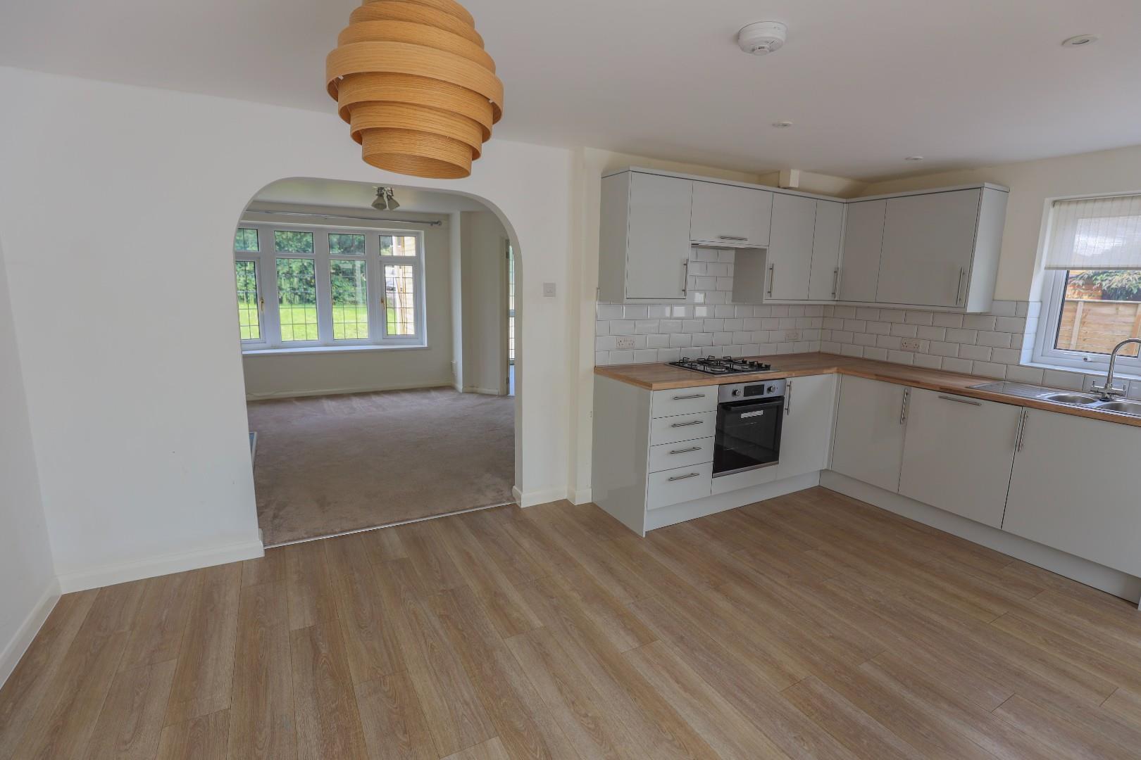 2 Druids Green, Cowbridge, Vale of Glamorgan, CF71 7BP